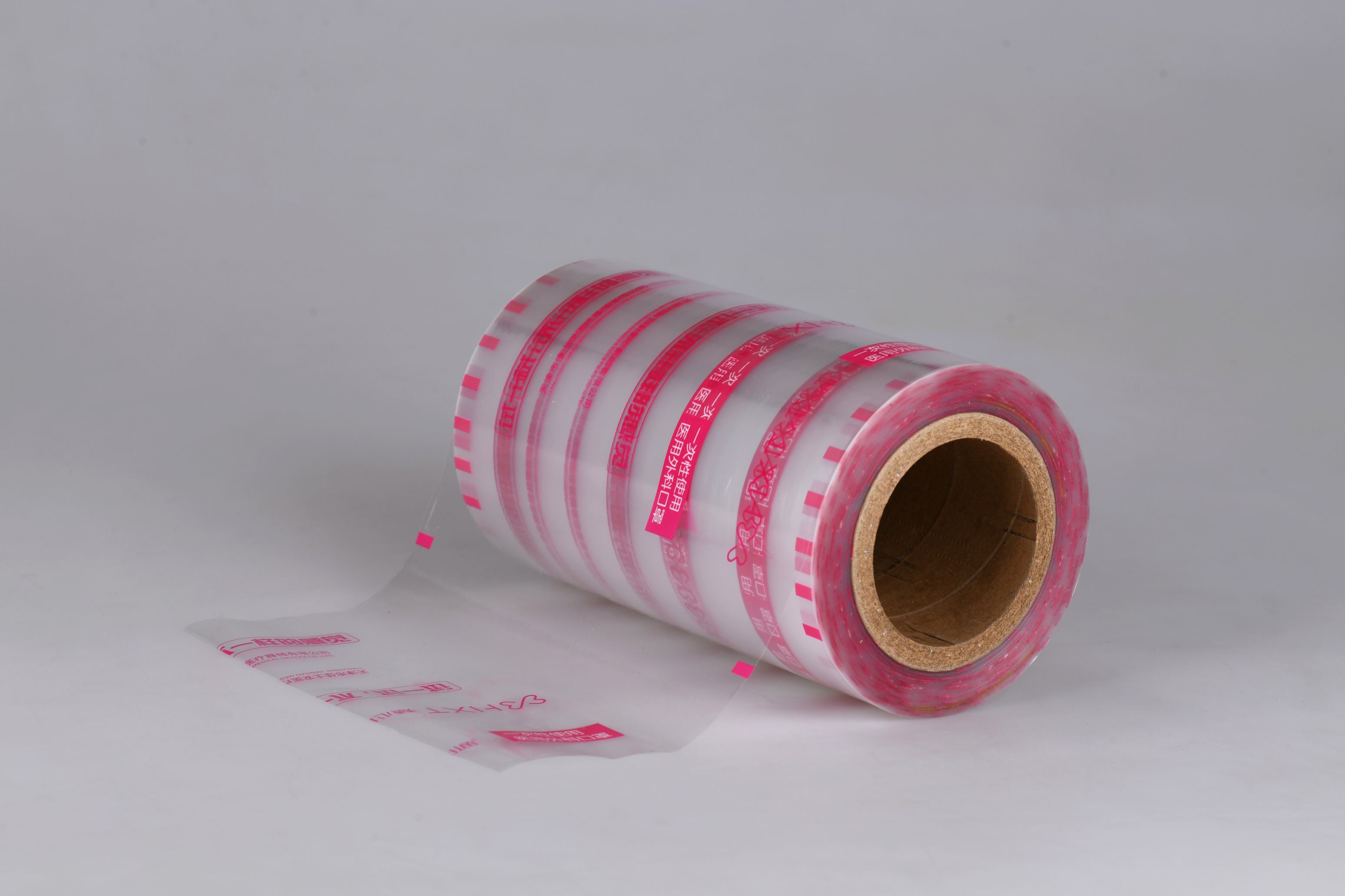 如何選擇與不同材質(zhì)吸塑盒易揭的復(fù)合膜或涂膠紙